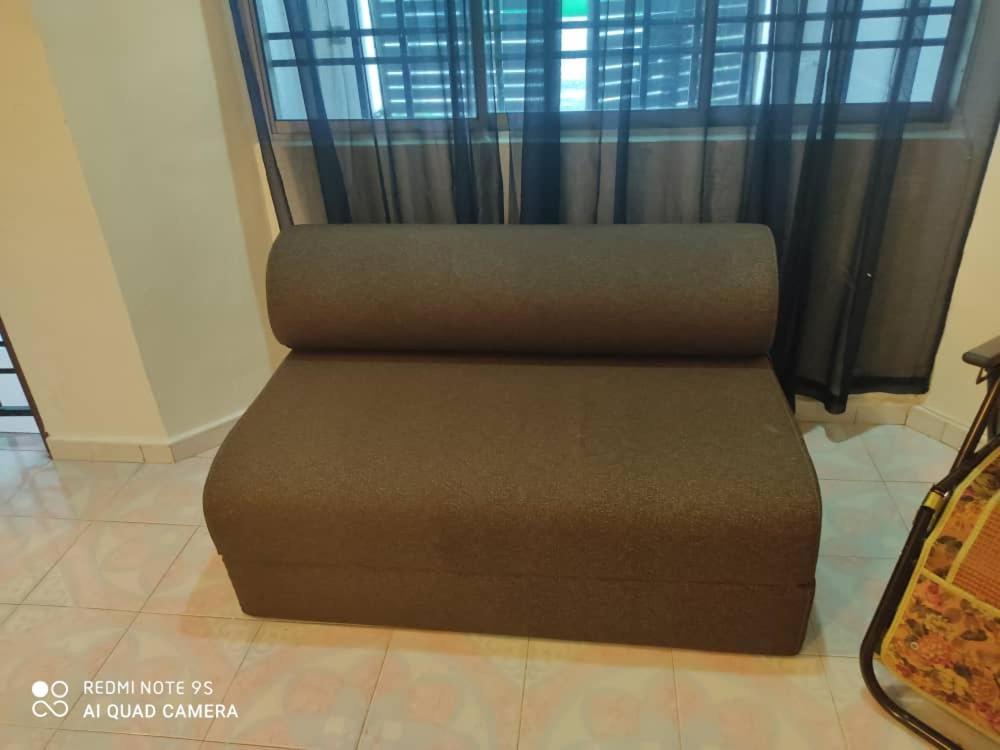 R&R Homestay Simpang Renggam Екстер'єр фото